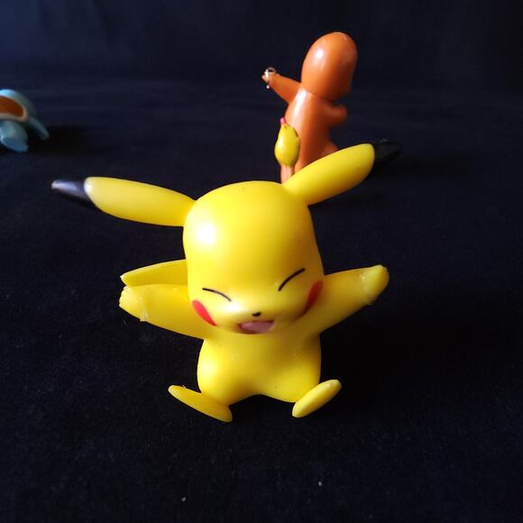 Lot of 4 Mini Miniature Pokemon Figures Toys Pikachu Charmander Action Figurines - Picture 8 of 9